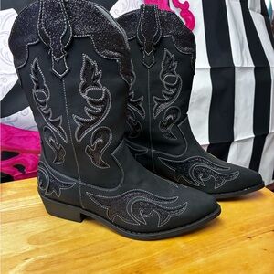 Cato Black Ankle Boots with Silver Embroidery